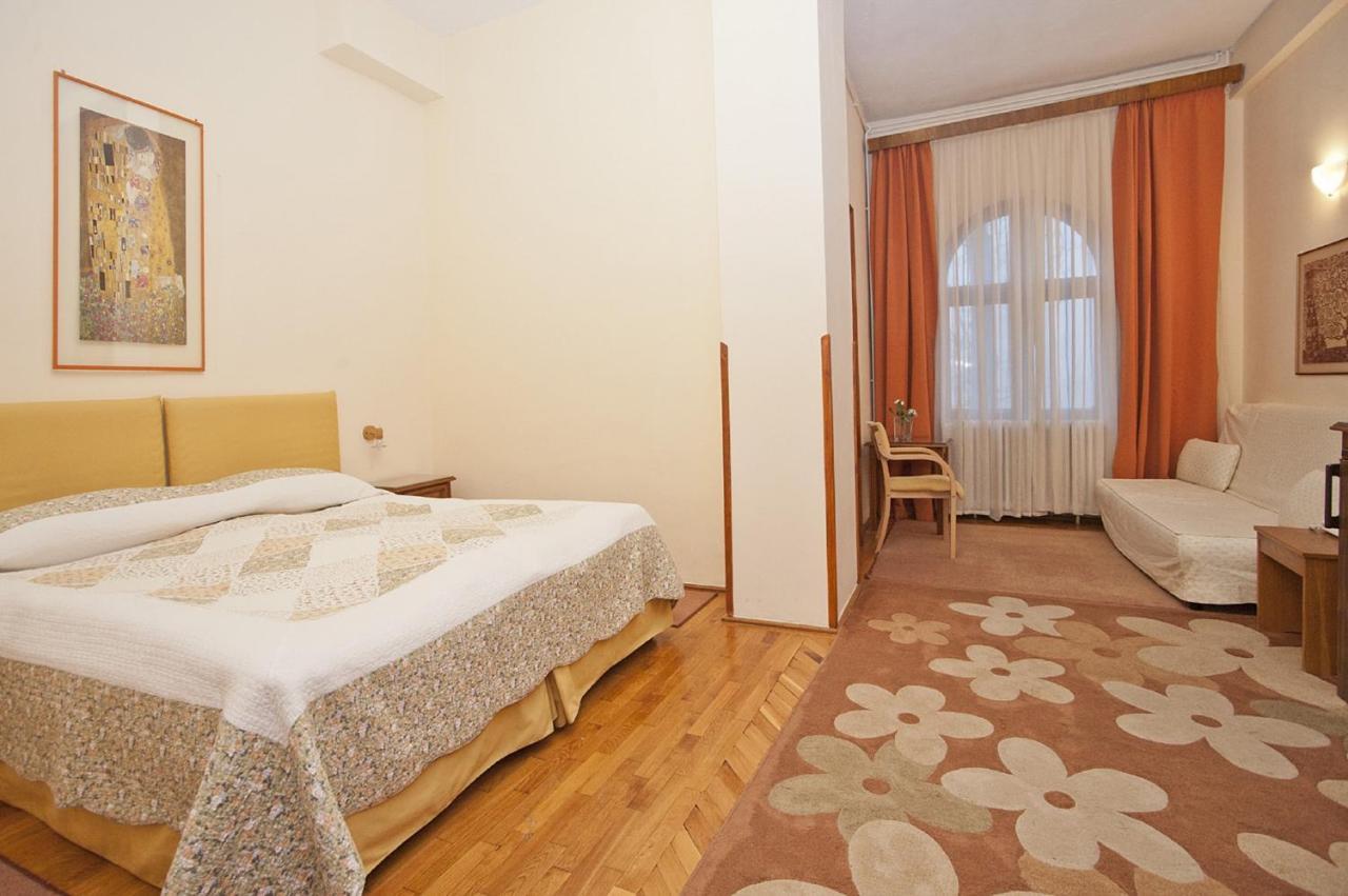Vila Camelia Sinaia Cameră foto